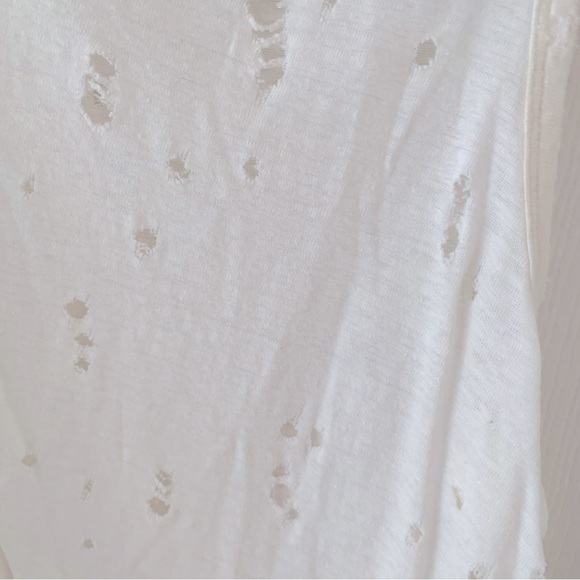 Distressed cropped white tank top - Picture 5 of 7